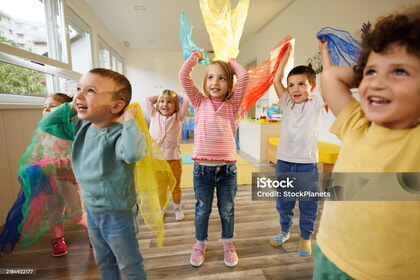 Kindertanzen bei uns im Kindergarten